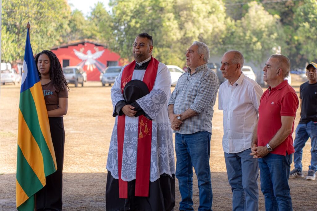 Laurez Moreira participa da Romaria das Missões e valoriza tradição religiosa em Dianópolis laurez-moreira-participa-da-romaria-das-missoes-e-valoriza-tradicao-religiosa-em-dianopolis