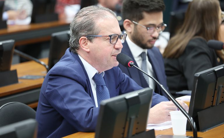 Deputado afirma que novas regras de cálculo podem reduzir IPVA em 75% deputado-afirma-que-novas-regras-de-calculo-podem-reduzir-ipva-em-75%