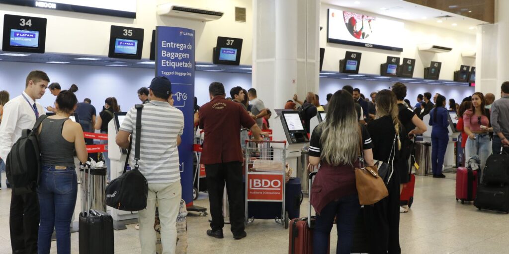 Setor de serviços cai 0,4% em maio por recuo na área de transportes setor-de-servicos-cai-0,4%-em-maio-por-recuo-na-area-de-transportes