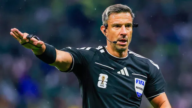 Conheça o árbitro escolhido para apitar a final da Copa do Mundo conheca-o-arbitro-escolhido-para-apitar-a-final-da-copa-do-mundo