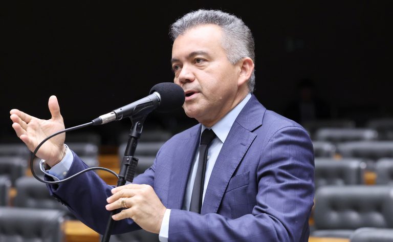 Comissão aprova prazo de cinco dias para cartórios comunicarem registros sem nome do pai comissao-aprova-prazo-de-cinco-dias-para-cartorios-comunicarem-registros-sem-nome-do-pai