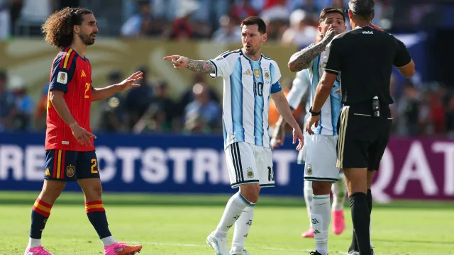 Jornal inglês massacra Messi após final: “Petulante e vergonhoso” jornal-ingles-massacra-messi-apos-final:-“petulante-e-vergonhoso”