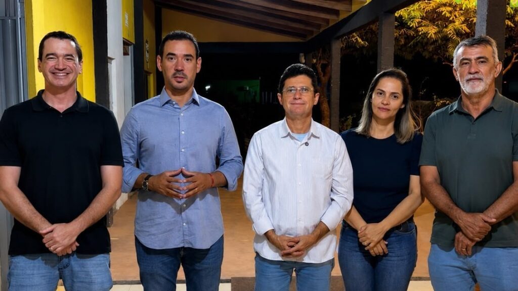 Vicentinho Júnior recebe apoio político de ex-prefeito de Pequizeiro vicentinho-junior-recebe-apoio-politico-de ex-prefeito-de-pequizeiro