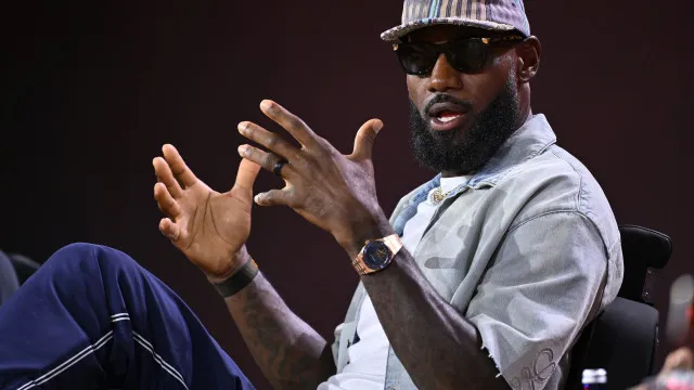 LeBron James abala NBA e é arrasado por Trump: “Talvez seja racista” lebron-james-abala-nba-e-e-arrasado-por-trump:-“talvez-seja-racista”
