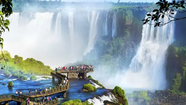 Passeio nas Cataratas do Iguaçu é suspenso após morte de turista holandês passeio-nas-cataratas-do-iguacu-e-suspenso-apos-morte-de-turista-holandes