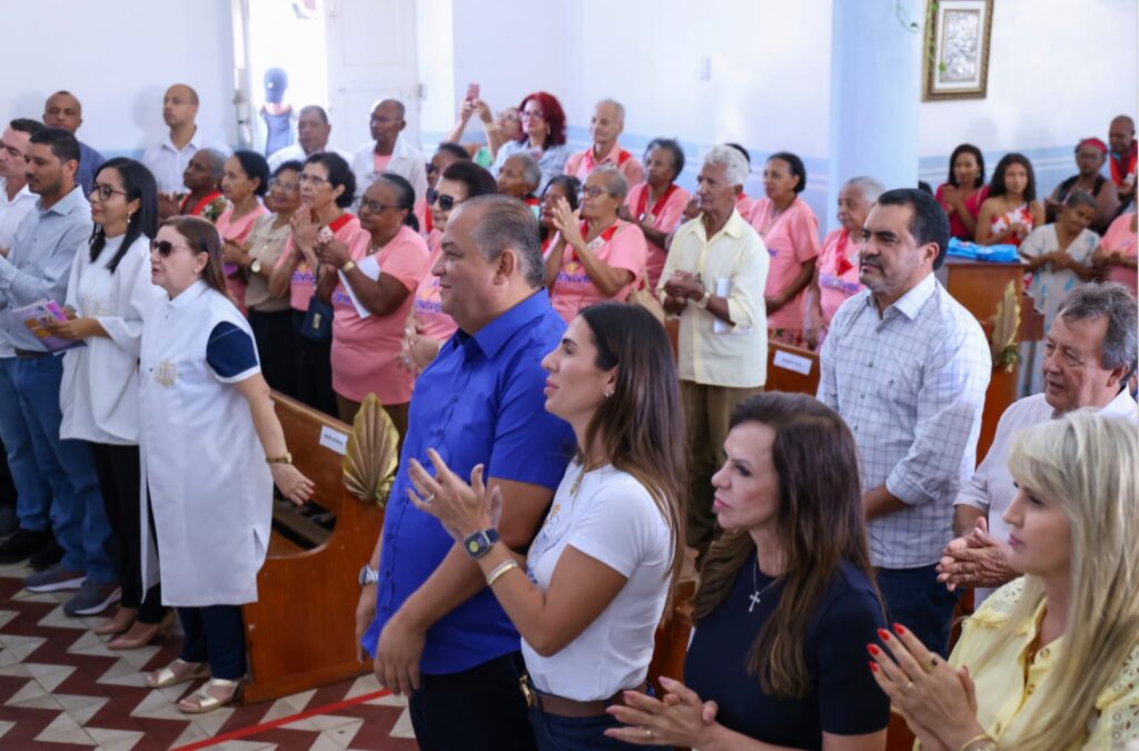 Eduardo Gomes homenageia Siqueira Campos no dia em completa 98 anos de seu nascimento eduardo-gomes-homenageia-siqueira-campos-no-dia-em-completa-98-anos-de-seu-nascimento