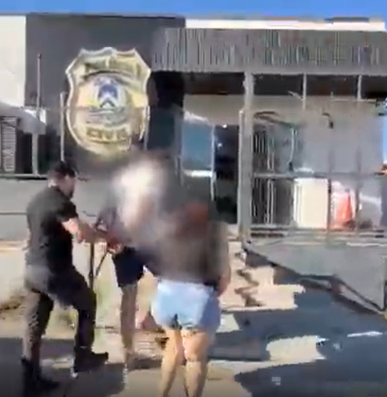 Mãe e filho são presos por suspeita de tráfico de drogas em Paraíso mae-e-filho-sao-presos-por-suspeita-de-trafico-de-drogas-em-paraiso
