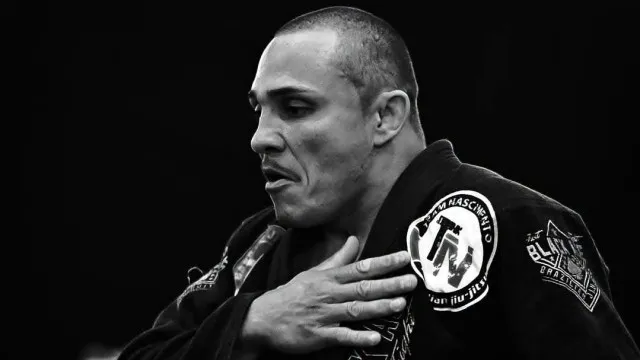 Lutador tetracampeão mundial de jiu-jitsu morre em acidente de moto lutador-tetracampeao-mundial-de-jiu-jitsu-morre-em-acidente-de-moto