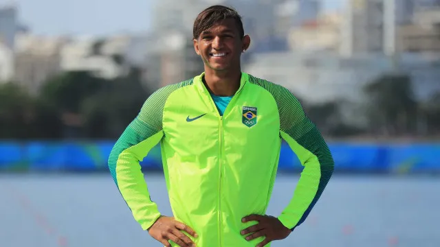 Isaquias Queiroz termina C1 1000m em último no Mundial de Canoagem isaquias-queiroz-termina-c1-1000m-em-ultimo-no-mundial-de-canoagem