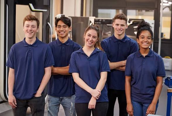 Mercado de trabalho abre espaço para os jovens em 2026