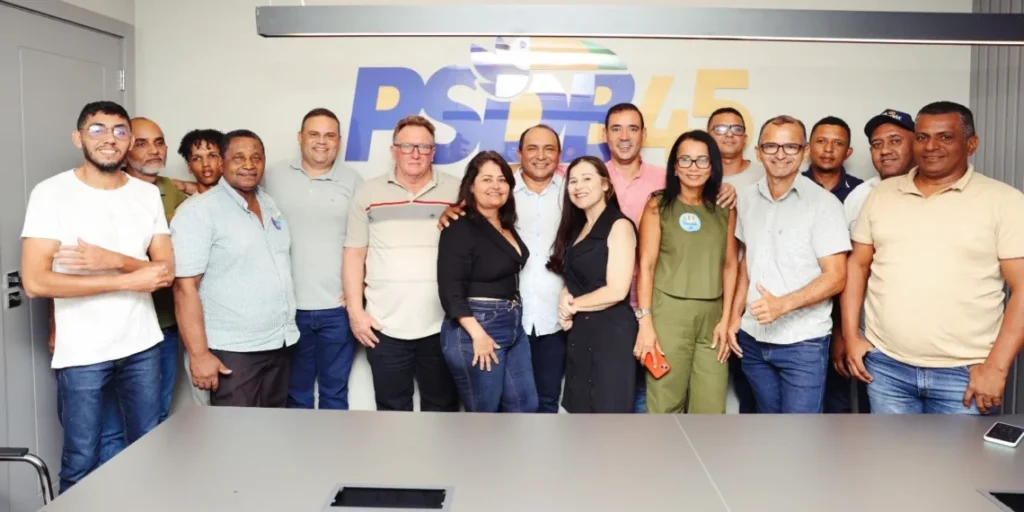 Vicentinho e Amélio reúnem antigos adversários políticos e recebem grupo de apoio em Silvanópolis