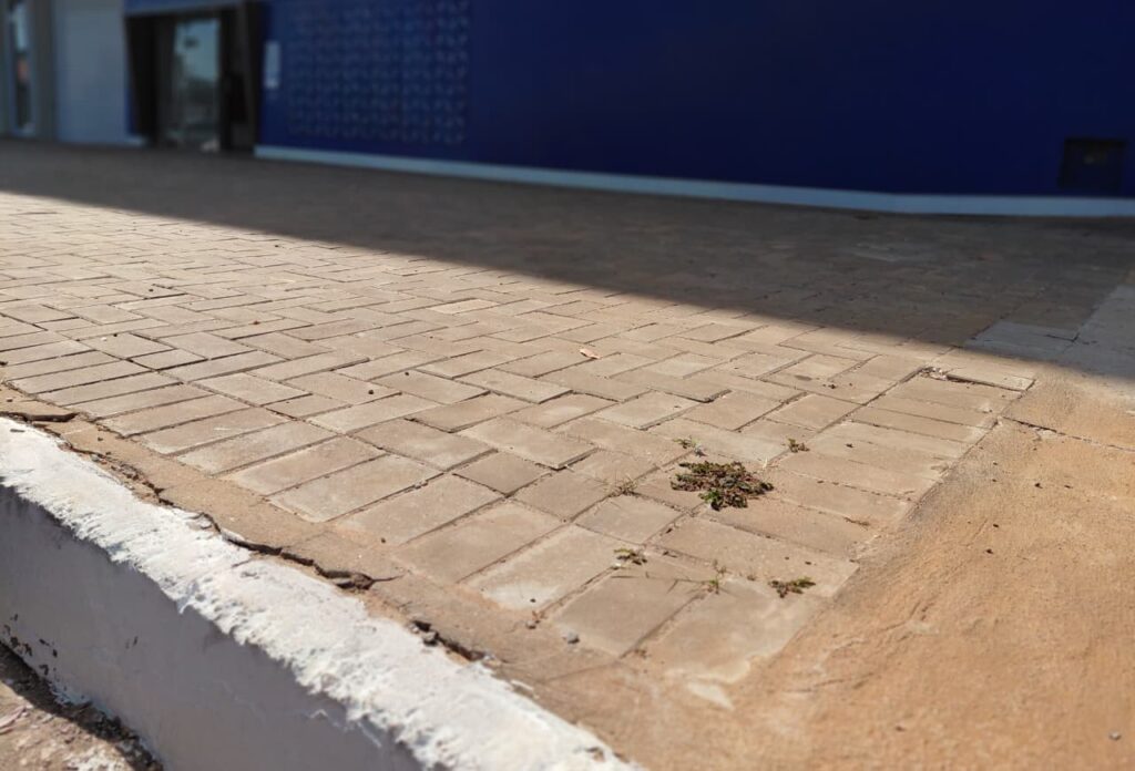 Prefeitura de Palmas orienta sobre uso correto de calçadas e espaços destinados aos pedestres prefeitura-de-palmas-orienta-sobre-uso-correto-de-calcadas-e-espacos-destinados-aos-pedestres