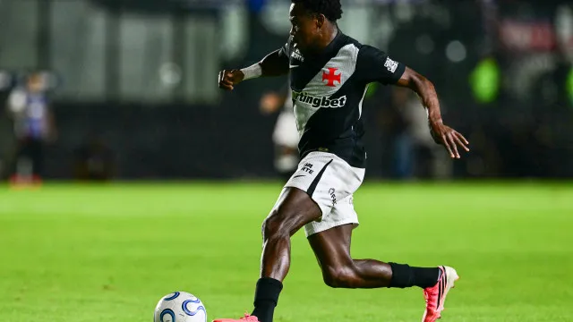 Vasco brilha no 2º tempo, derruba o Vitória e vai encarar Palmeiras na semi vasco-brilha-no-2o-tempo,-derruba-o-vitoria-e-vai-encarar-palmeiras-na-semi