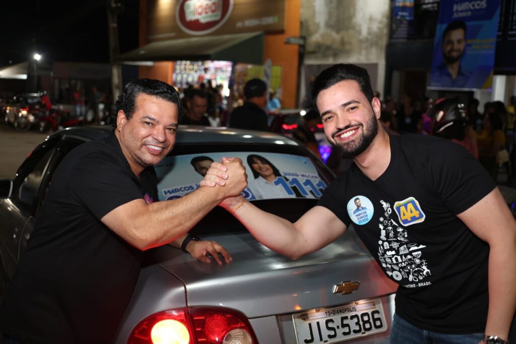 Adesivaço com Jailton Bezerra mobiliza Dianópolis em apoio a Marcos Júnior adesivaco-com-jailton-bezerra-mobiliza-dianopolis-em-apoio-a-marcos-junior