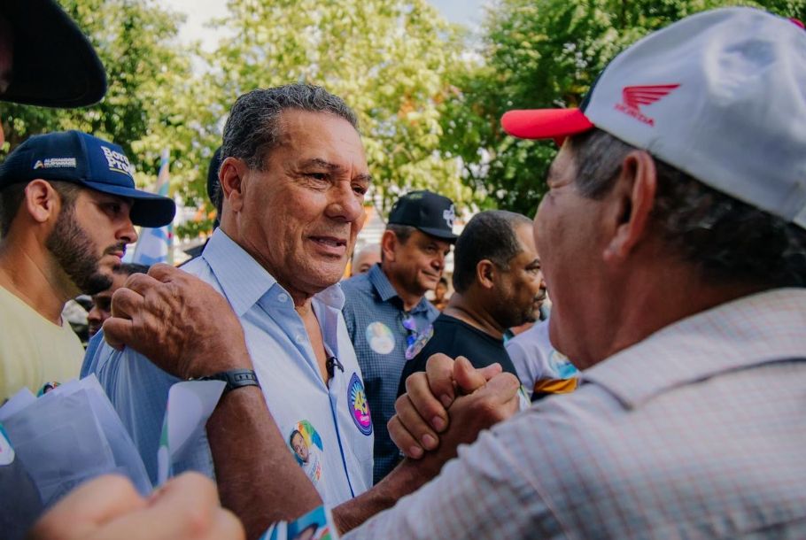 Luxemburgo avança nas pesquisas e chega a 16,7% na disputa pelo Senado luxemburgo-avanca-nas-pesquisas-e-chega-a-16,7%-na-disputa-pelo-senado