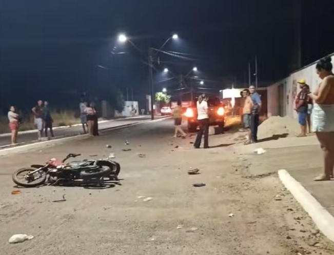 Homem morre após colisão entre moto e caminhonete em Paraíso homem-morre-apos-colisao-entre-moto-e-caminhonete-em-paraiso