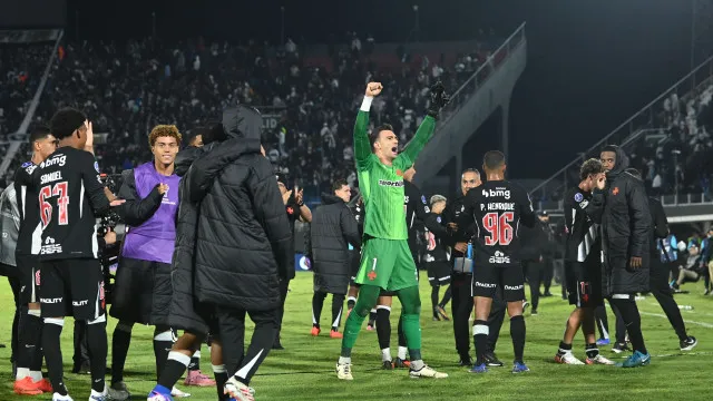 Vasco mantém possibilidade de final brasileira na Copa Sul-Americana vasco-mantem-possibilidade-de-final-brasileira-na-copa-sul-americana