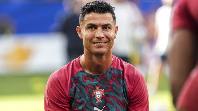 Cristiano Ronaldo é comparado a boxeador e futuro na seleção vira debate cristiano-ronaldo-e-comparado-a-boxeador-e-futuro-na-selecao-vira-debate