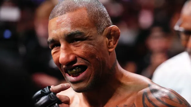 Brasileiro perde consciência durante luta no UFC e é levado ao hospital brasileiro-perde-consciencia-durante-luta-no-ufc-e-e-levado-ao-hospital